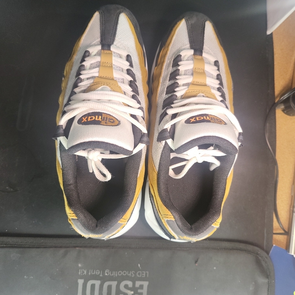 Size 7- Nike Air Max 95 Recraft (Black-Dark Smoke Grey) CJ3906-010.. Wmns 8.5.. - Picture 13 of 16